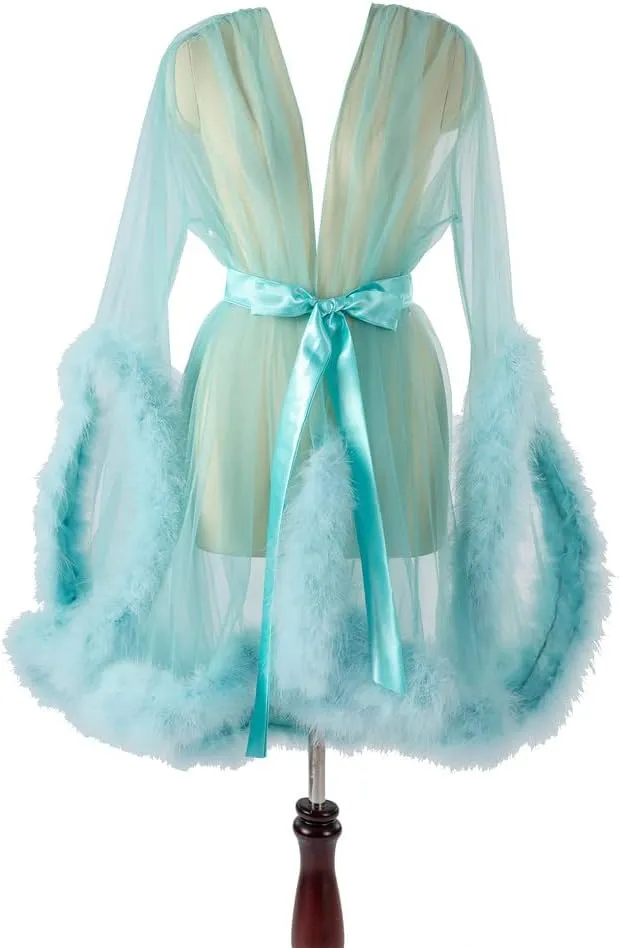 Women's Tulle Robe Shoot Wearing Robe of See-Through Tulle Feather Short Maternity PhotoShoot